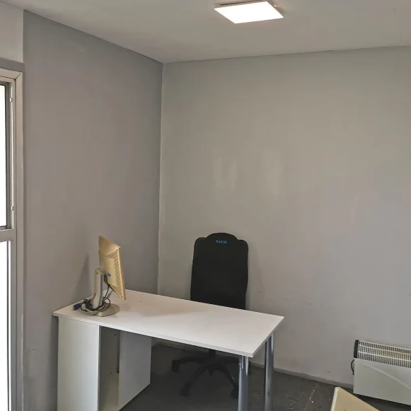 Bureau privé 10 m² 2 postes Coworking Avenue Michelet Saint-Ouen-sur-Seine 93400 - photo 1