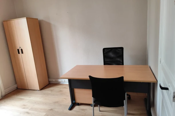 Bureau privé - 75002 - 1 poste - 750€