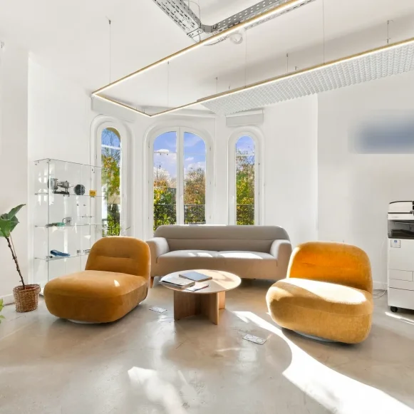 Espace indépendant 299 m² 50 postes Location bureau Rue Doudeauville Paris 75018 - photo 5