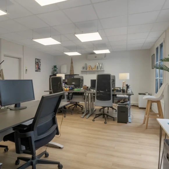 Bureau privé 34 m² 10 postes Coworking Rue de la Chaussée d'Antin Paris 75009 - photo 11
