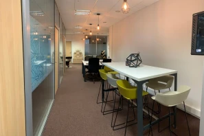 Open Space - 67960 - 10 postes - 230€