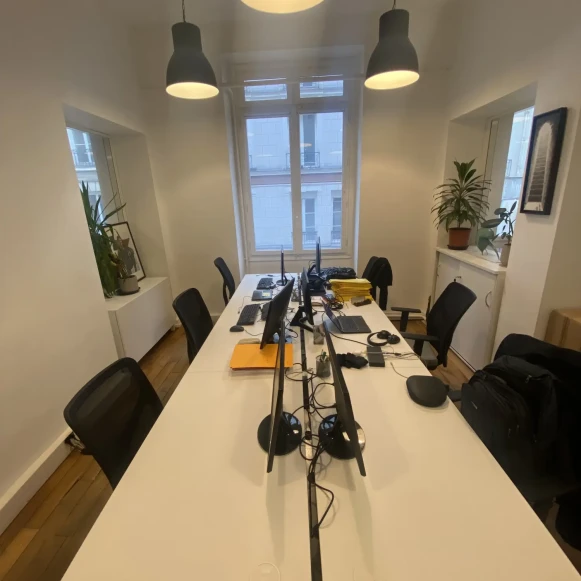 Bureau privé 25 m² 6 postes Location bureau Rue de Cléry Paris 75002 - photo 4