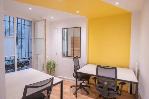 Bureau privé - 75002 - 3 postes - 1760€