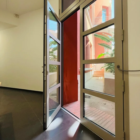 Bureau privé 16 m² 2 postes Location bureau Montée du Saint-Esprit Marseille 13002 - photo 1