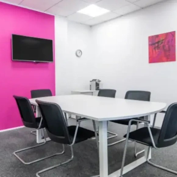 Bureau privé 5 m² 1 poste Coworking Rue des Chauffours Cergy 95000 - photo 5