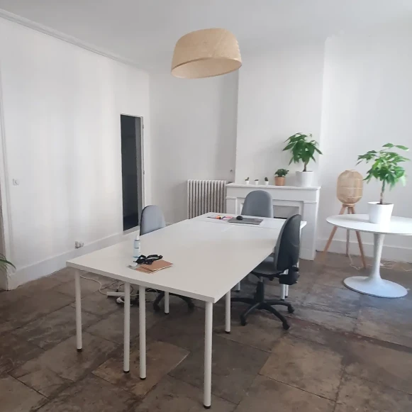 Bureau privé 7 m² 1 poste Location bureau Rue Saint-Guilhem Montpellier 34000 - photo 2