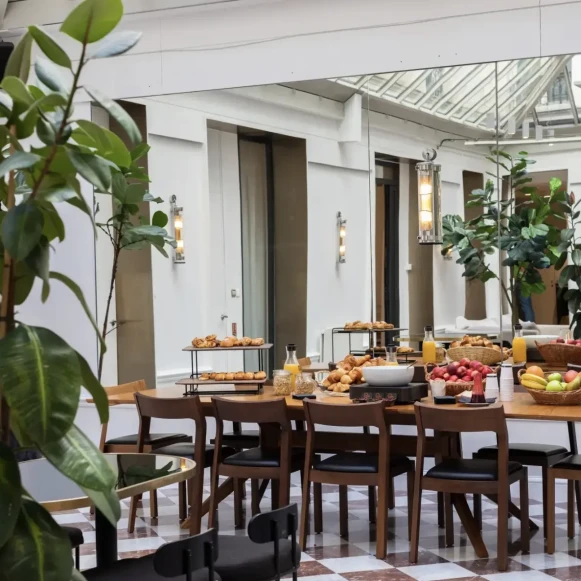 Bureau privé 15 m² 5 postes Location bureau Rue de Stockholm Paris 75008 - photo 9