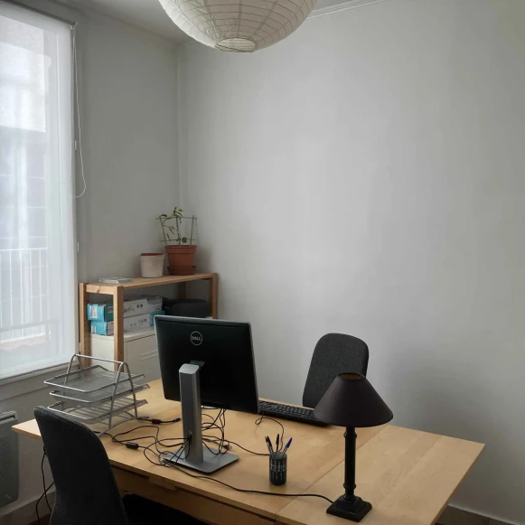 Bureau privé 10 m² 1 poste Coworking Rue Saint-Antoine Antibes 06600 - photo 3