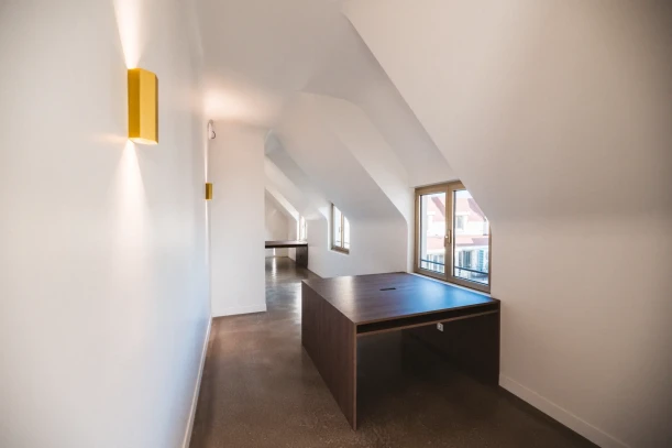 Bureau privé - 75010 - 6 postes - 3000€