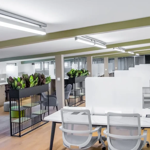 Open Space  100 postes Coworking Rue Edith Cavell Vitry-sur-Seine 94400 - photo 2