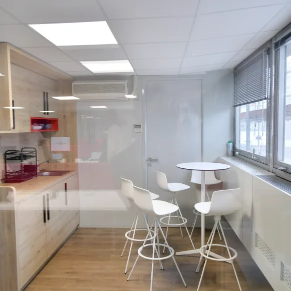 Espace indépendant 240 m² 34 postes Coworking Rue Barbès Montrouge 92120 - photo 8