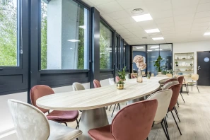 Bureau privé - 49000 - 3 postes - 852€