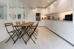 Open Space - 75010 - 4 postes - 550€