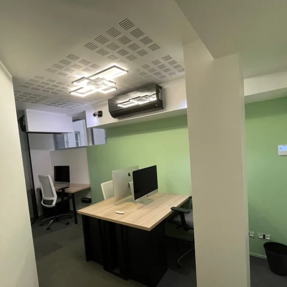 Bureau privé 10 m² 3 postes Location bureau Rue Delambre Paris 75014 - photo 1