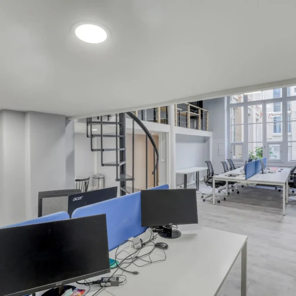 Espace indépendant 145 m² 20 postes Location bureau Rue d'Hauteville Paris 75010 - photo 8