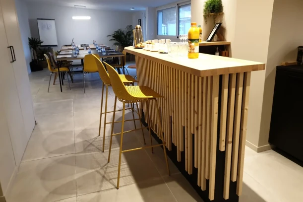 Open Space - 36000 - 1 poste - 209€