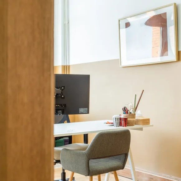 Bureau privé 15 m² 2 postes Location bureau Rue d'Anvers Tourcoing 59200 - photo 4