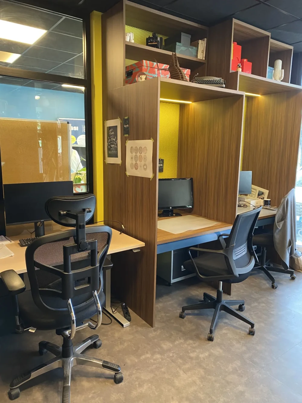 Open Space - 44000 - 3 postes - 320€