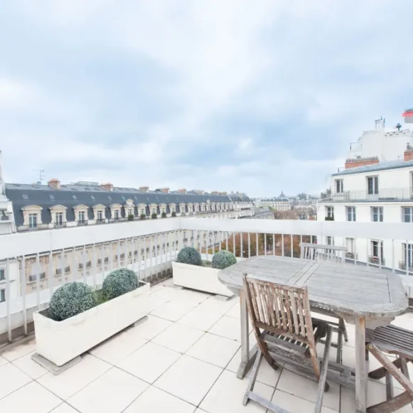 Bureau privé 33 m² 6 postes Coworking Avenue Montaigne Paris 75008 - photo 3