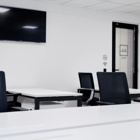 Bureau privé 44 m² 9 postes Coworking Rue de Paris Montreuil 93100 - photo 7