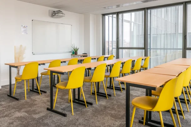 Espace indépendant - 69100 - 150 postes - 14989€