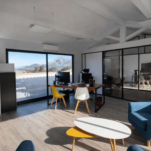 Bureau privé 10 m² 1 poste Location bureau Route de Gémenos Aubagne 13400 - photo 4