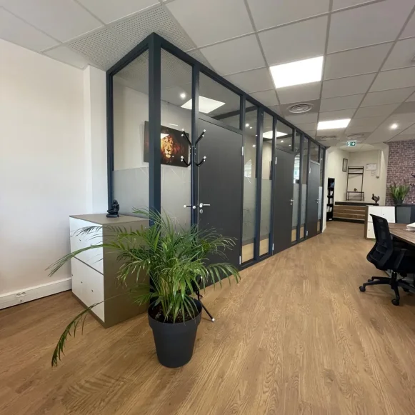 Open Space  30 postes Location bureau Rue Philippe Héron Villefranche-sur-Saône 69400 - photo 10