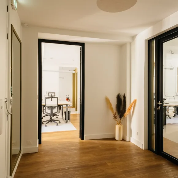 Espace indépendant 210 m² 32 postes Coworking Rue Washington Paris 75008 - photo 3