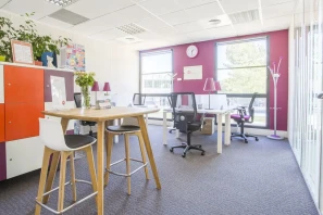 Bureau privé - 13100 - 2 postes - 978€