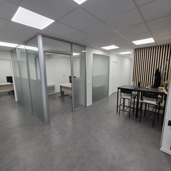 Bureau privé 11 m² 1 poste Location bureau Boulevard Carnot Albi 81000 - photo 2