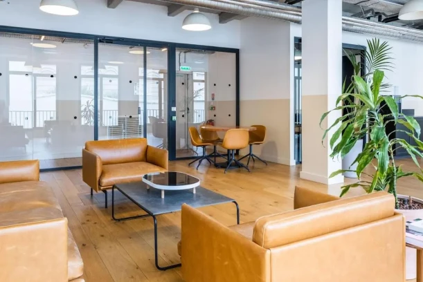 Bureau privé - 75003 - 4 postes - 2252€