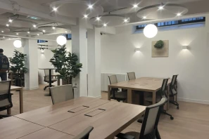 Espace indépendant - 75009 - 28 postes - 7900€