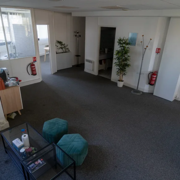 Espace indépendant 35 m² 6 postes Location bureau Boulevard Kellermann Paris 75013 - photo 7