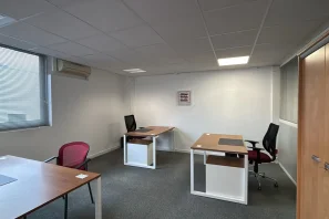 Bureau privé - 83480 - 3 postes - 800€