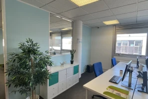 Open Space - 92000 - 4 postes - 150€