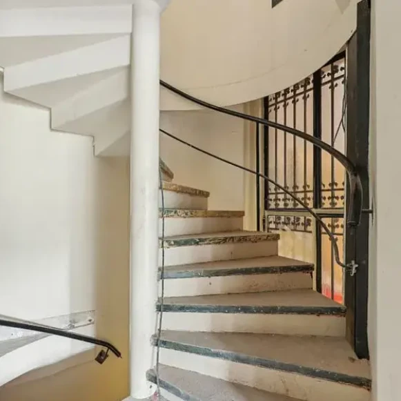 Espace indépendant 325 m² 38 postes Location bureau Cours Albert 1er Paris 75008 - photo 6