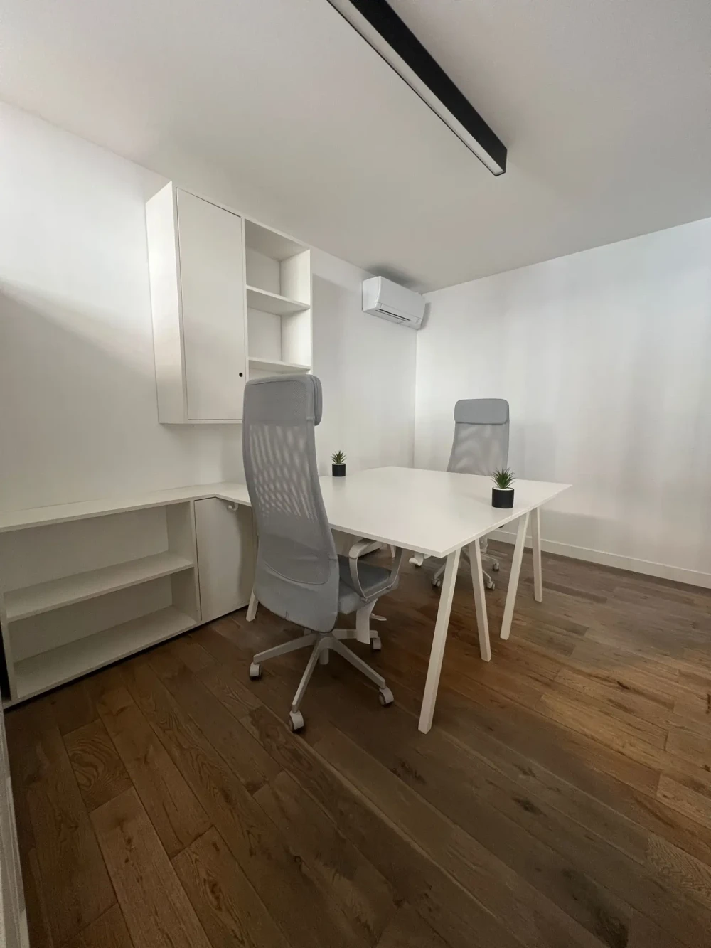 Bureau privé - 69001 - 2 postes - 900€