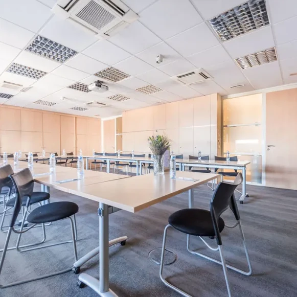 Open Space  5 postes Location bureau Place Louis Armand Paris 75012 - photo 10