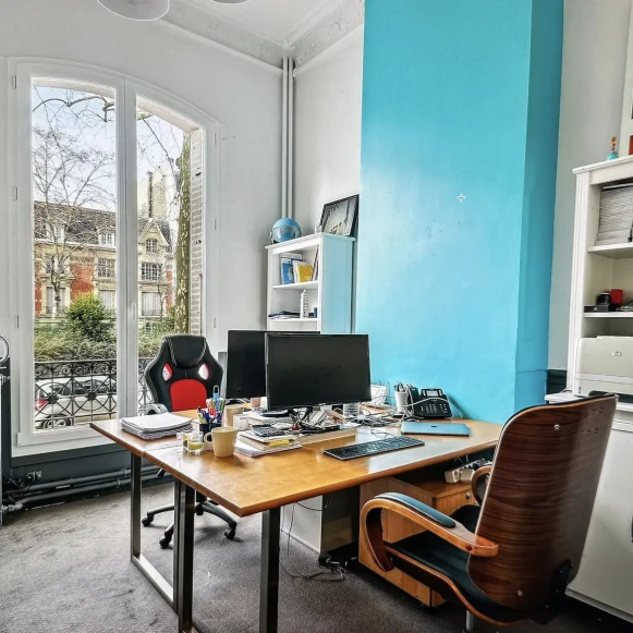 Bureau privé 7 m² 2 postes Coworking Boulevard Pereire Paris 75017 - photo 1