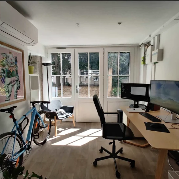 Open Space  8 postes Location bureau Rue Pierre Corneille Lyon 69003 - photo 1