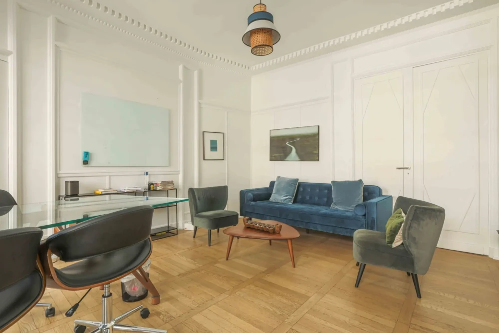 Open Space - 75011 - 8 postes - 500€