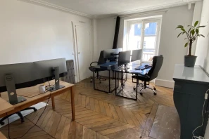 Espace indépendant - 75010 - 12 postes - 4200€
