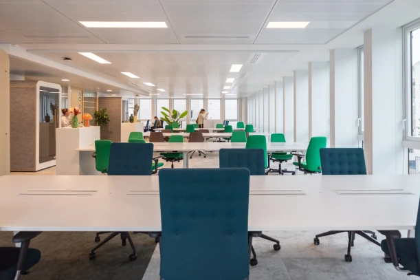 Espace indépendant - 92300 - 55 postes - 26400€