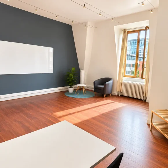 Bureau privé 62 m² 15 postes Location bureau Boulevard du Général Leclerc Roubaix 59100 - photo 1