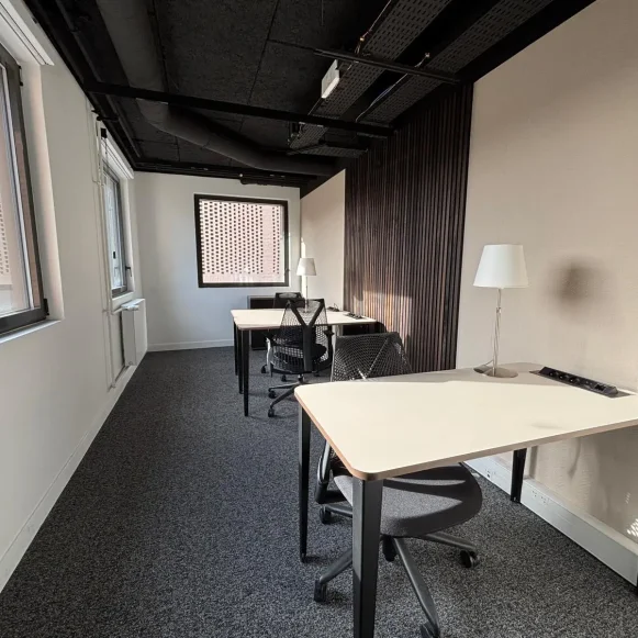 Bureau privé 13 m² 3 postes Coworking Square Alban Satragne Paris 75010 - photo 1