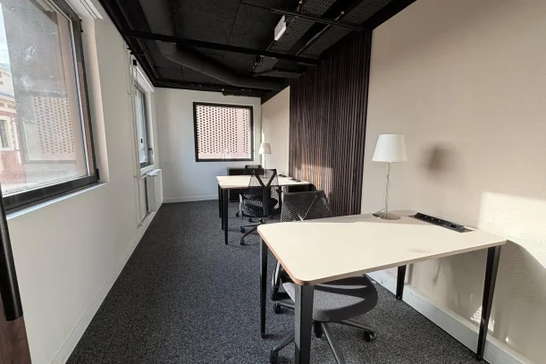 Bureau privé - 75010 - 3 postes - 2003€