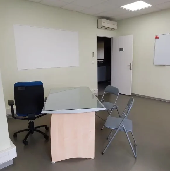 Bureau privé 16 m² 2 postes Coworking Chemin de la Chasse Colomiers 31770 - photo 2