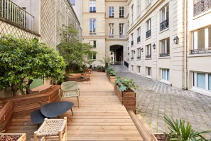 Open Space - 75008 - 4 postes - 350€