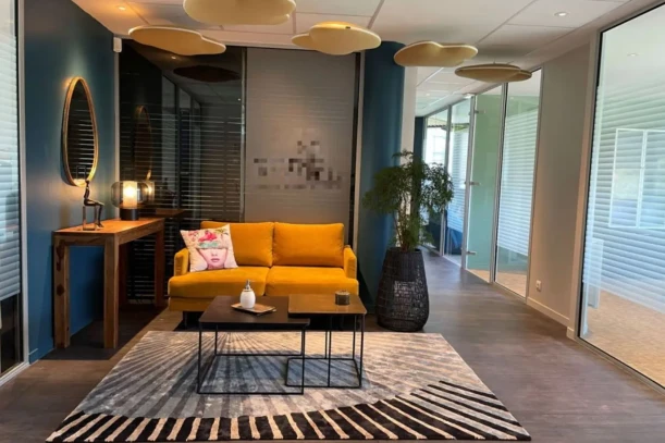 Bureau privé - 49000 - 1 poste - 950€