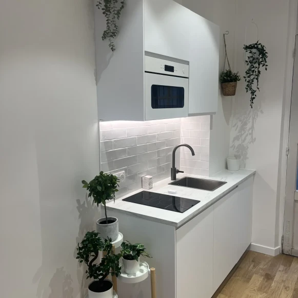 Espace indépendant 30 m² 6 postes Coworking Rue Sedillot Paris 75007 - photo 3